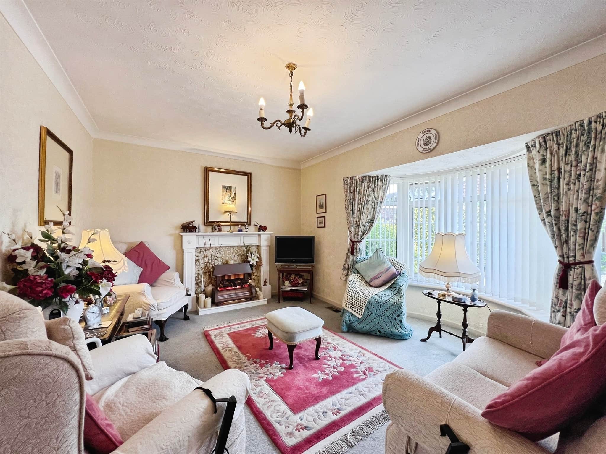 Property at Dovehouse Drive, Wellesbourne, Warwick