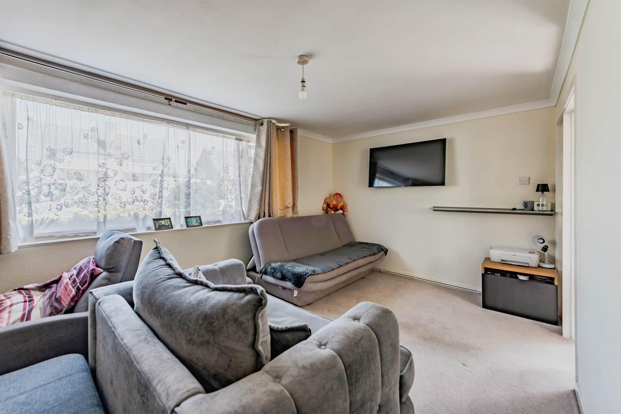 Property at Emlyn Road, Horley