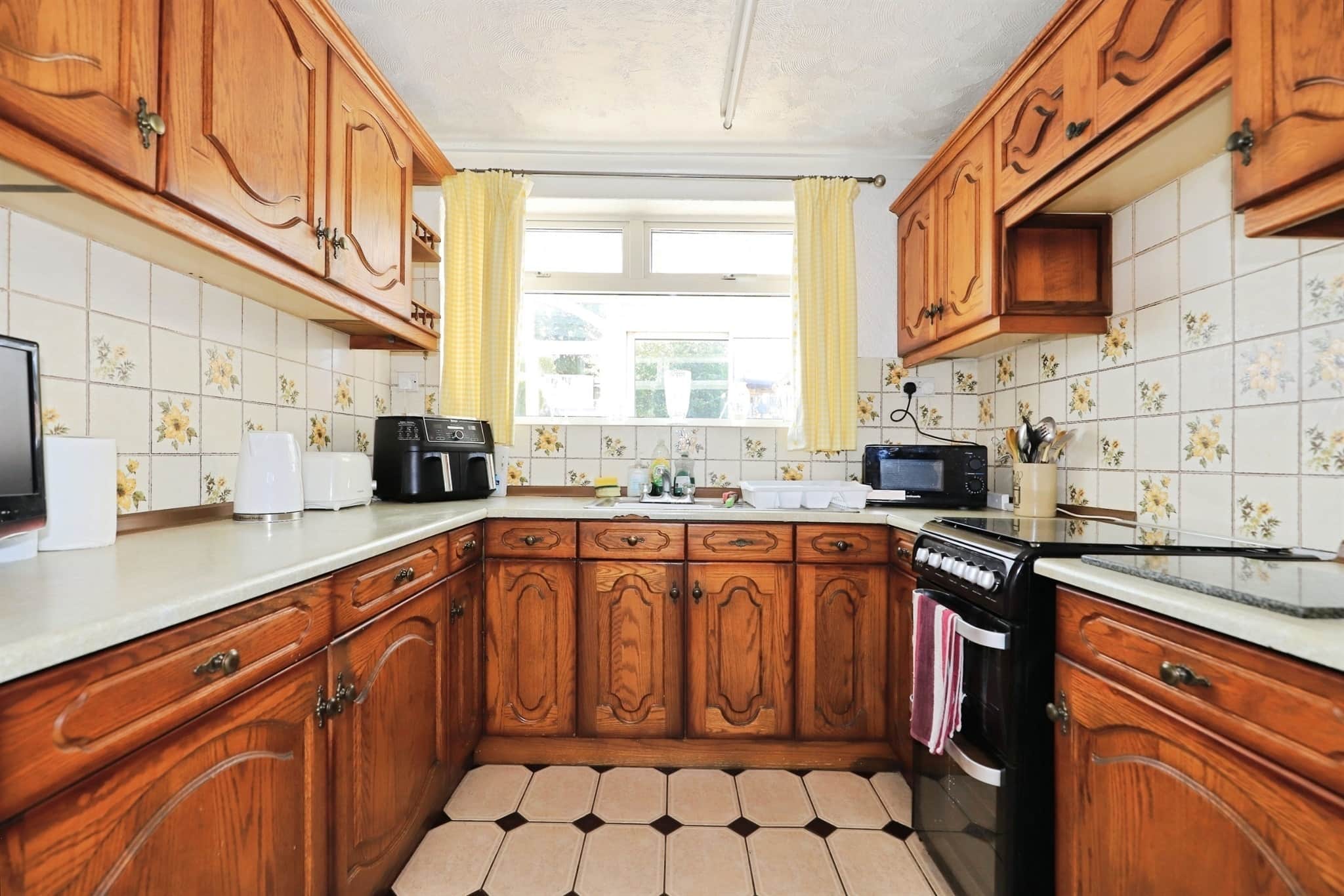 Property at Raymond Gardens, Wednesfield, Wolverhampton