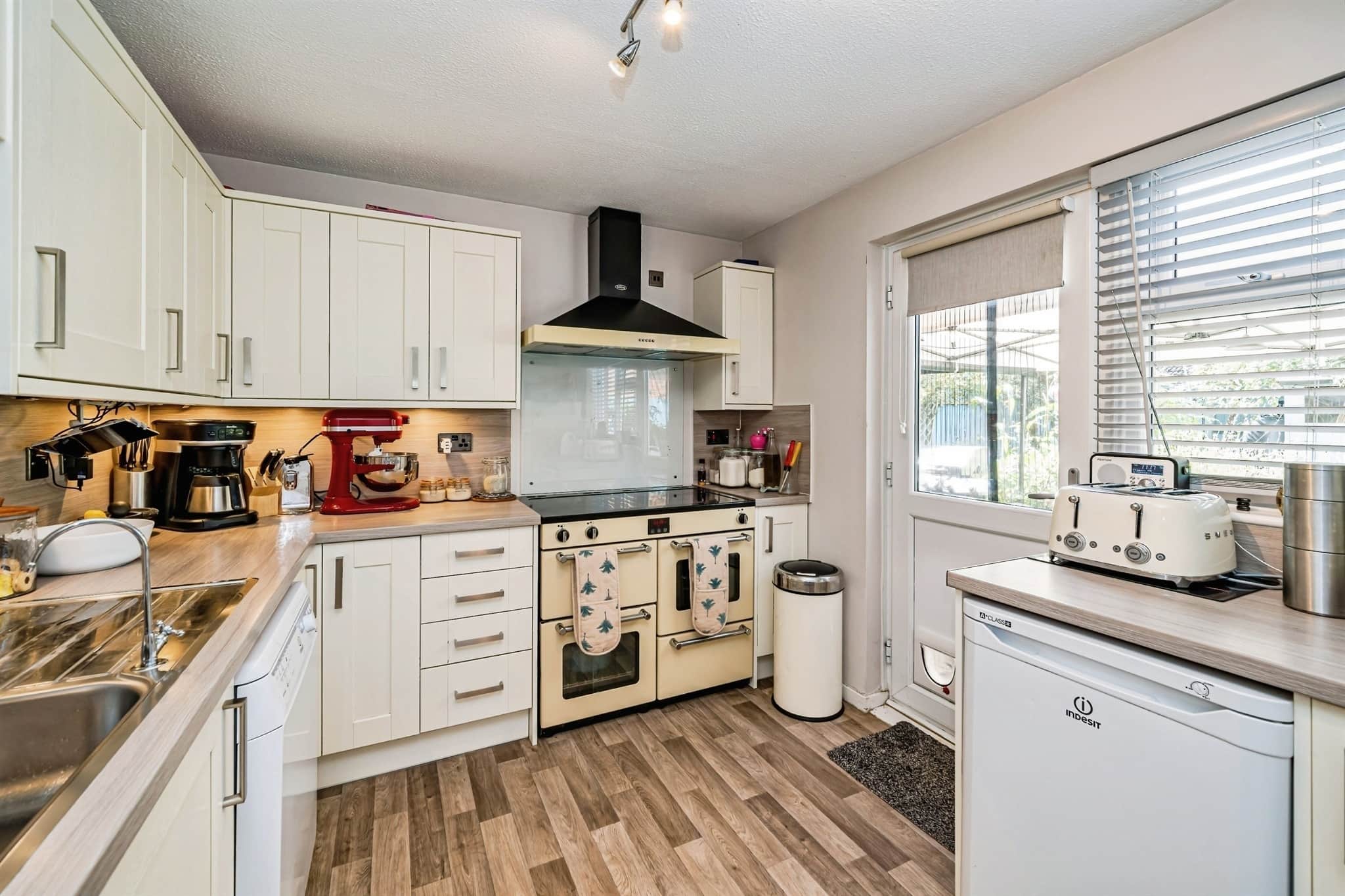 Property at Field Way, AYLESBURY