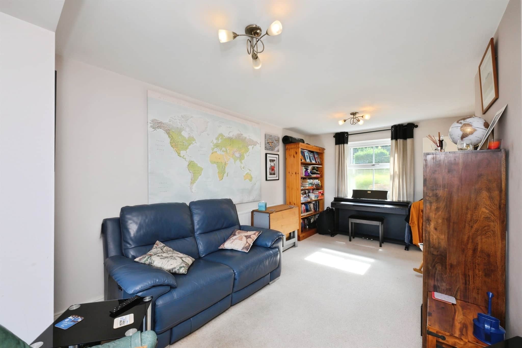 Property at Knightsfield, Welwyn Garden City