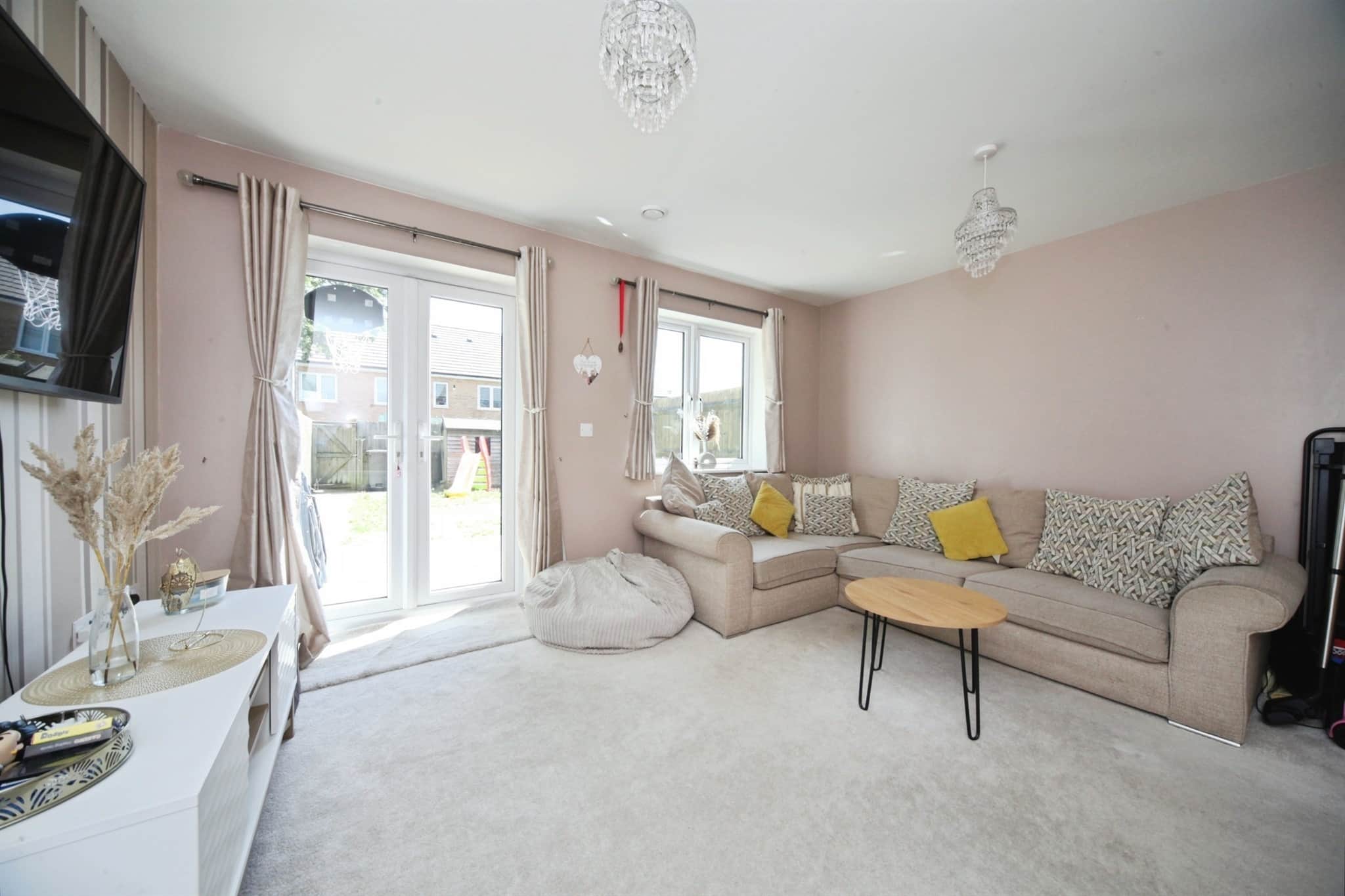 Property at Landau Close, Luton