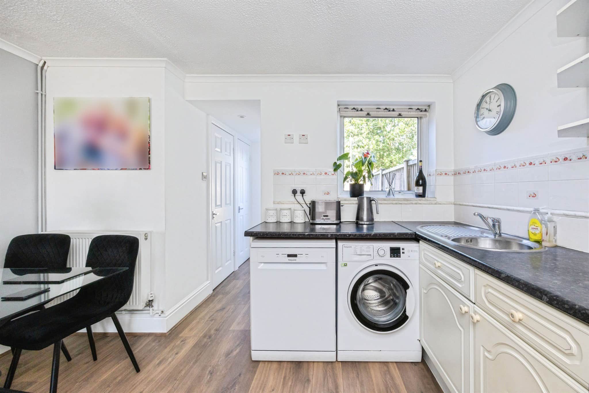Property at Hill View, Ashford