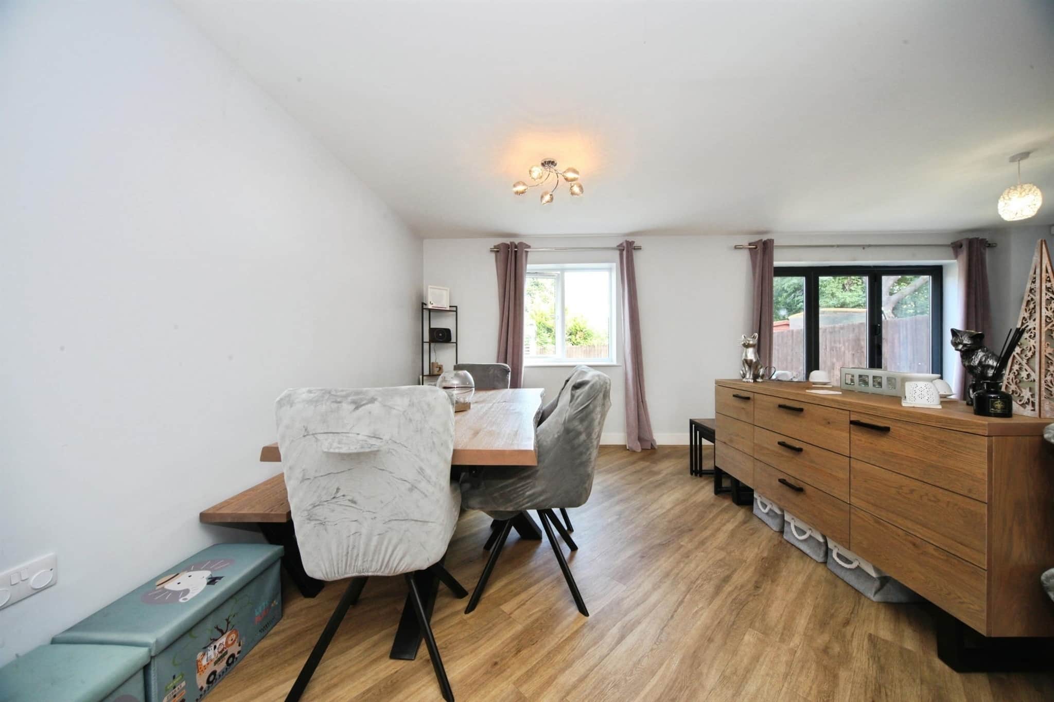 Property at Aubrey Close, Dunstable