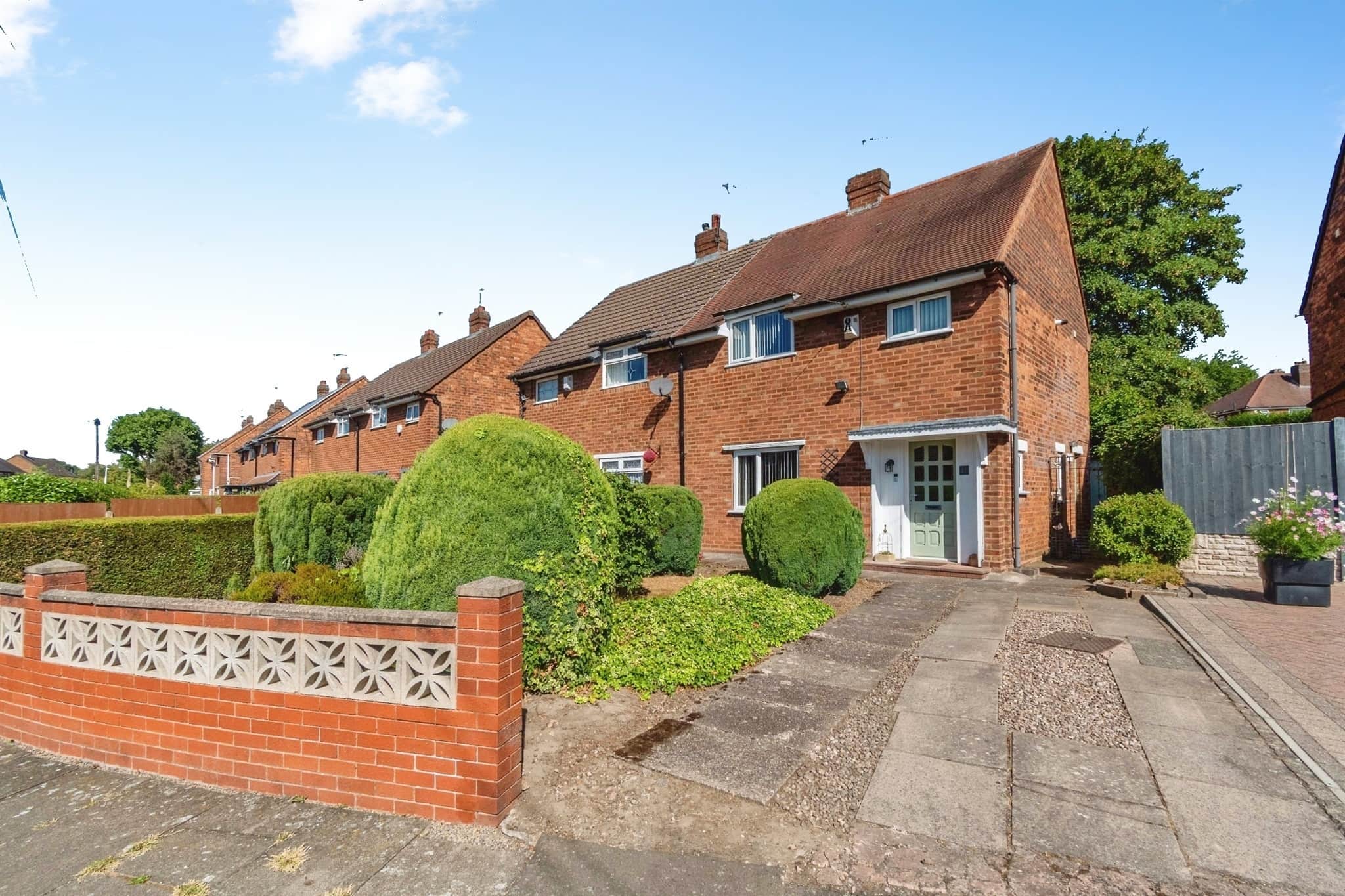 Property at Yew Tree Lane, Wednesbury