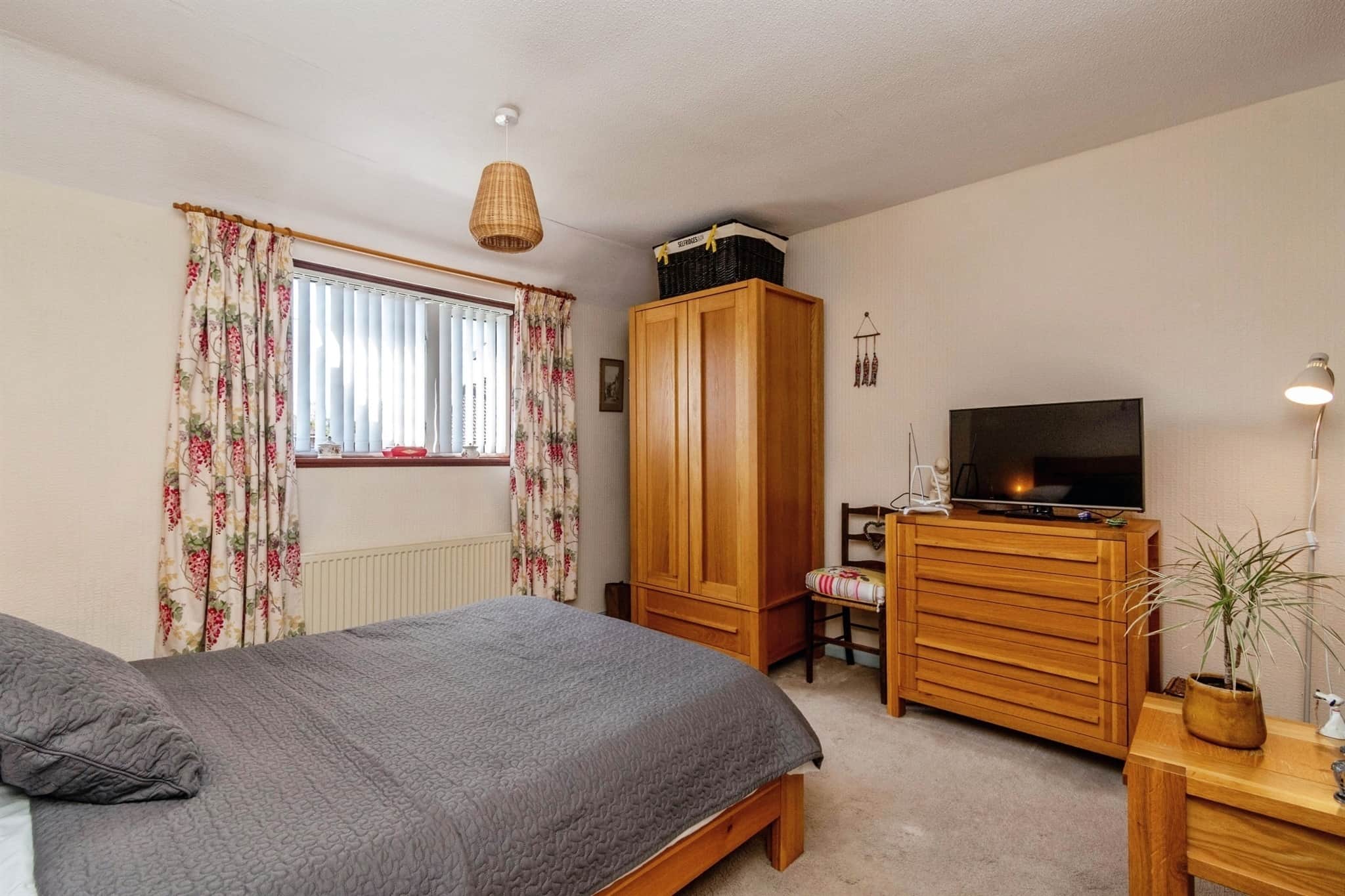 Property at Yew Tree Lane, Wednesbury