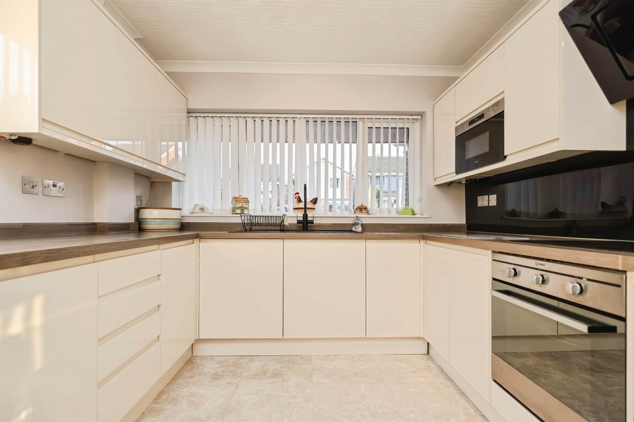 Property at Hillview Close, Halesowen