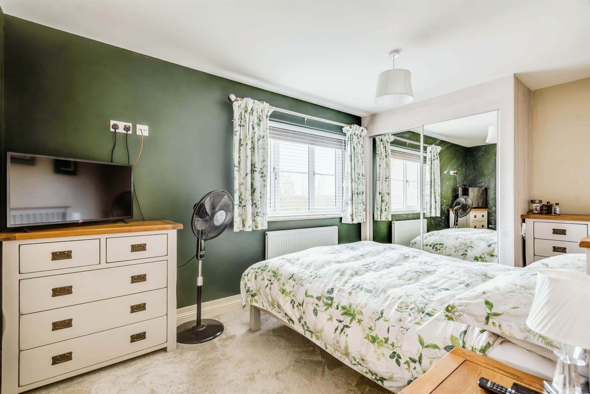 Property at Linden Gardens, Carterton