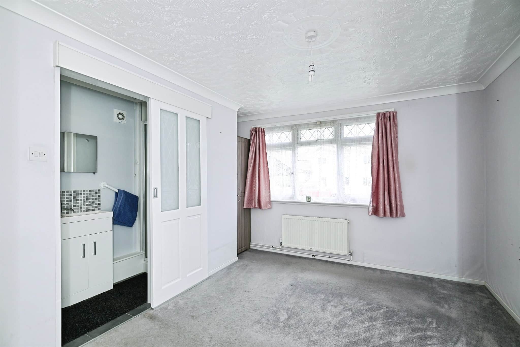 Property at Larkfield Avenue, Sittingbourne