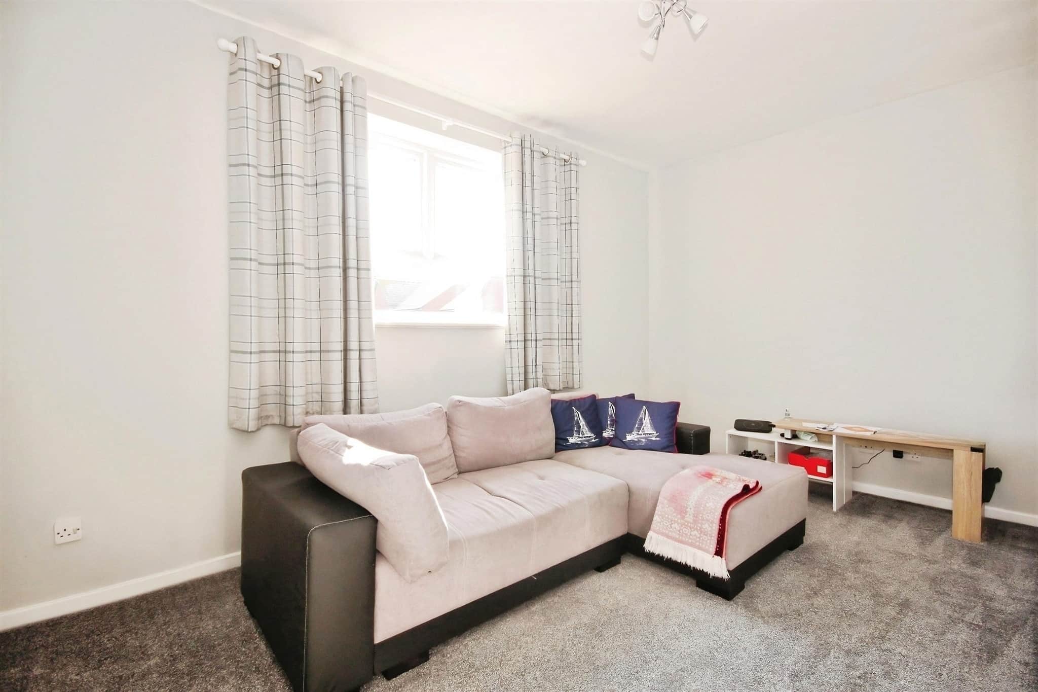 Property at Avenue Road, Leamington Spa