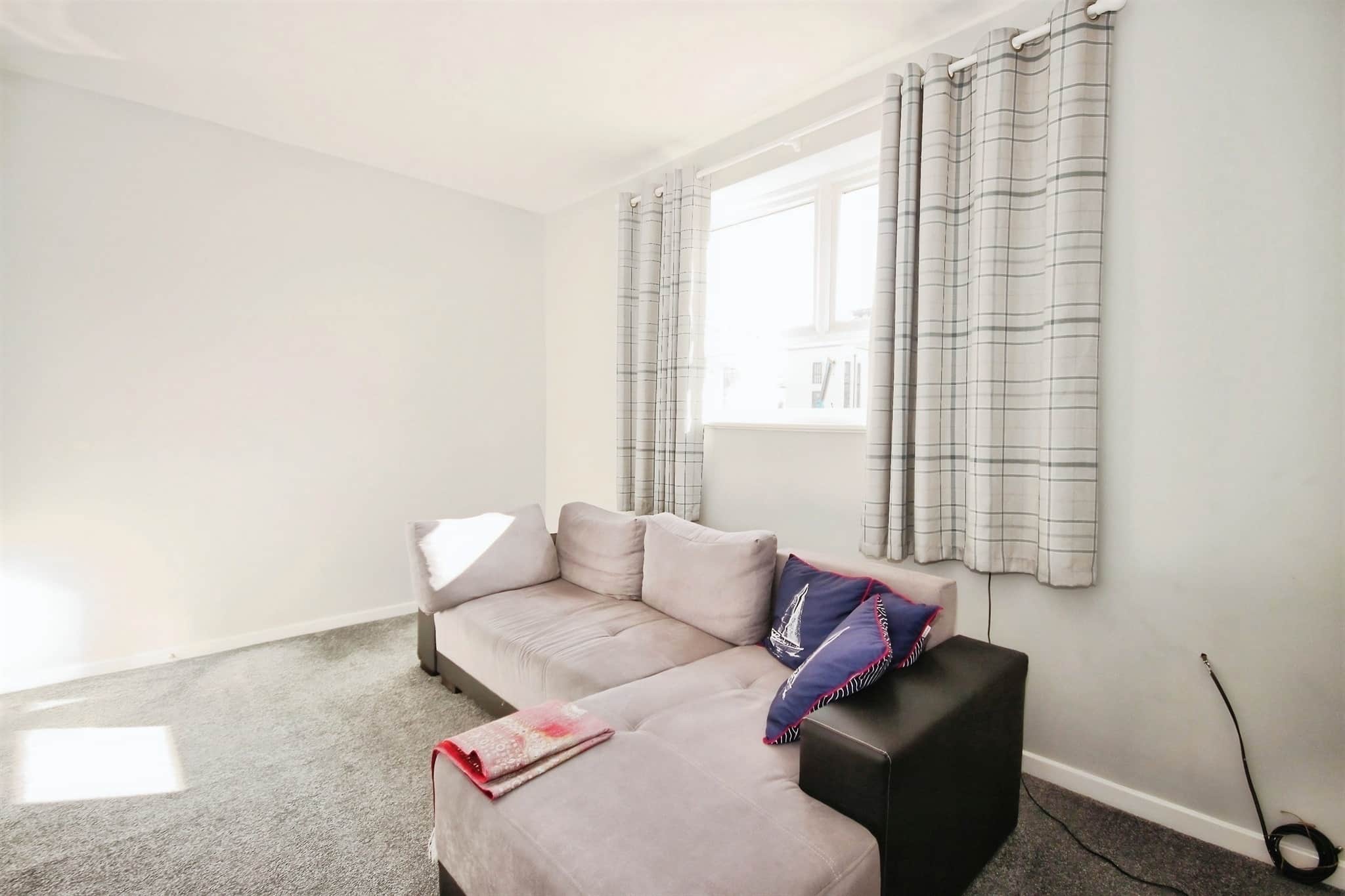 Property at Avenue Road, Leamington Spa