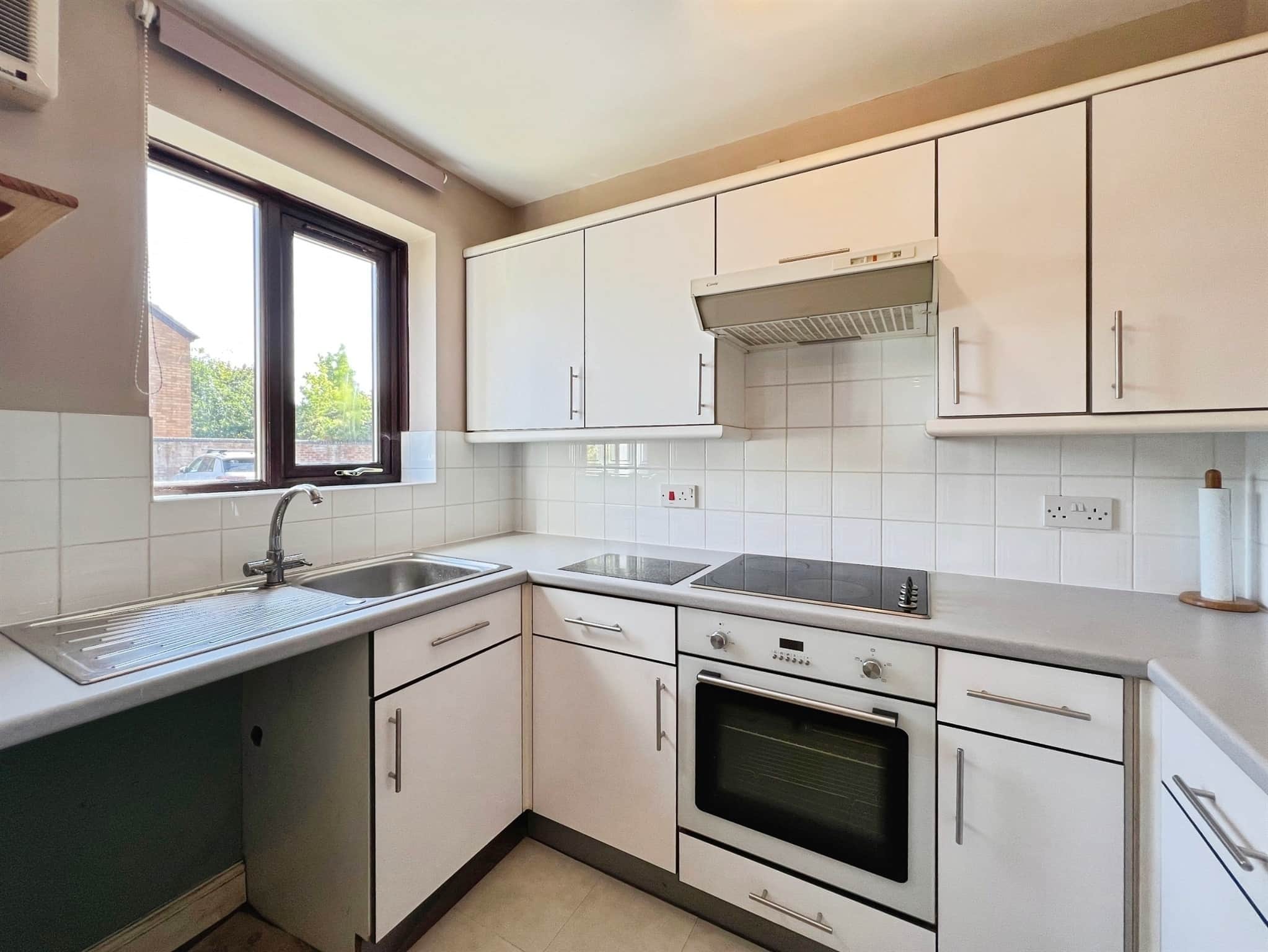 Property at Fountain Gardens, Wellesbourne, Warwick