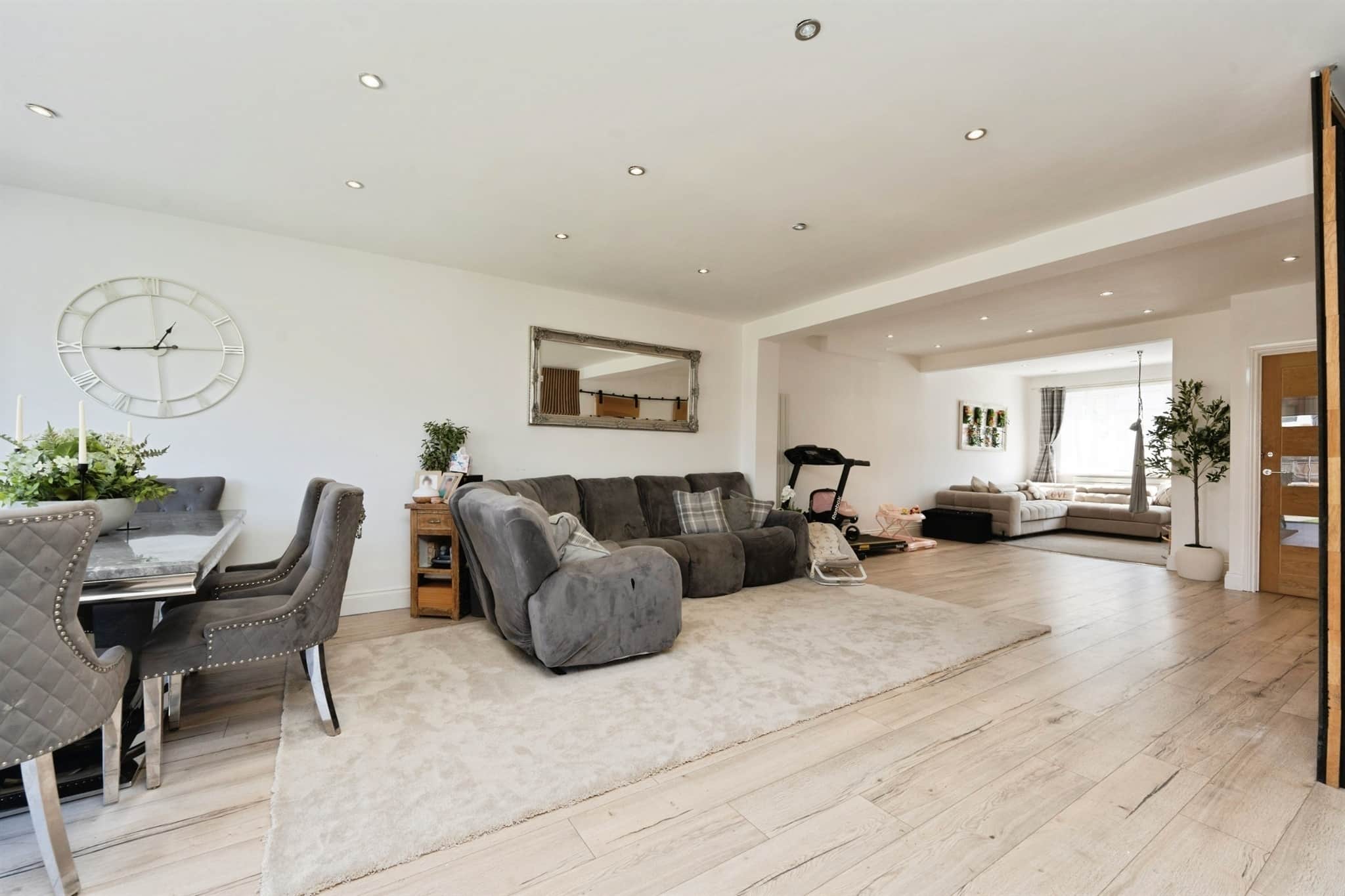 Property at Sefton Avenue, Harrow