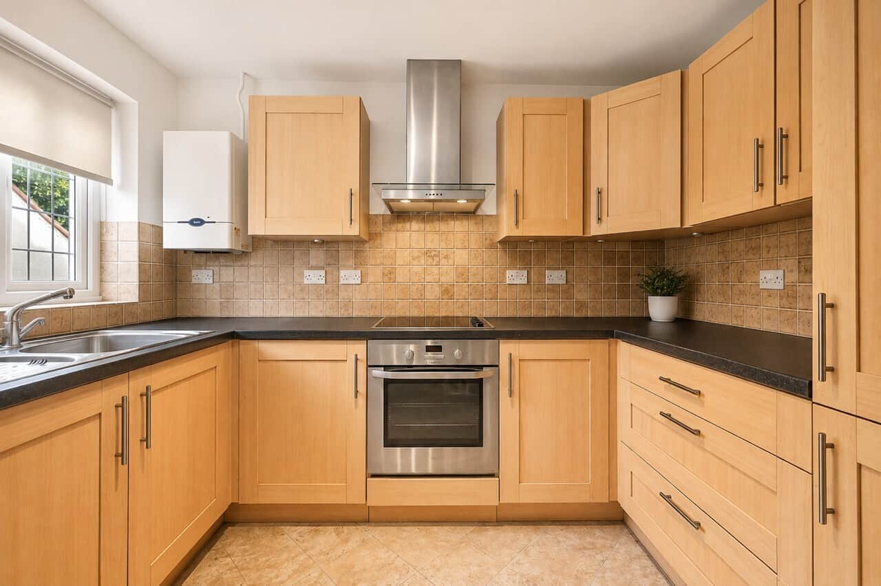 Property at Grovebury Gardens, Park Street, St. Albans