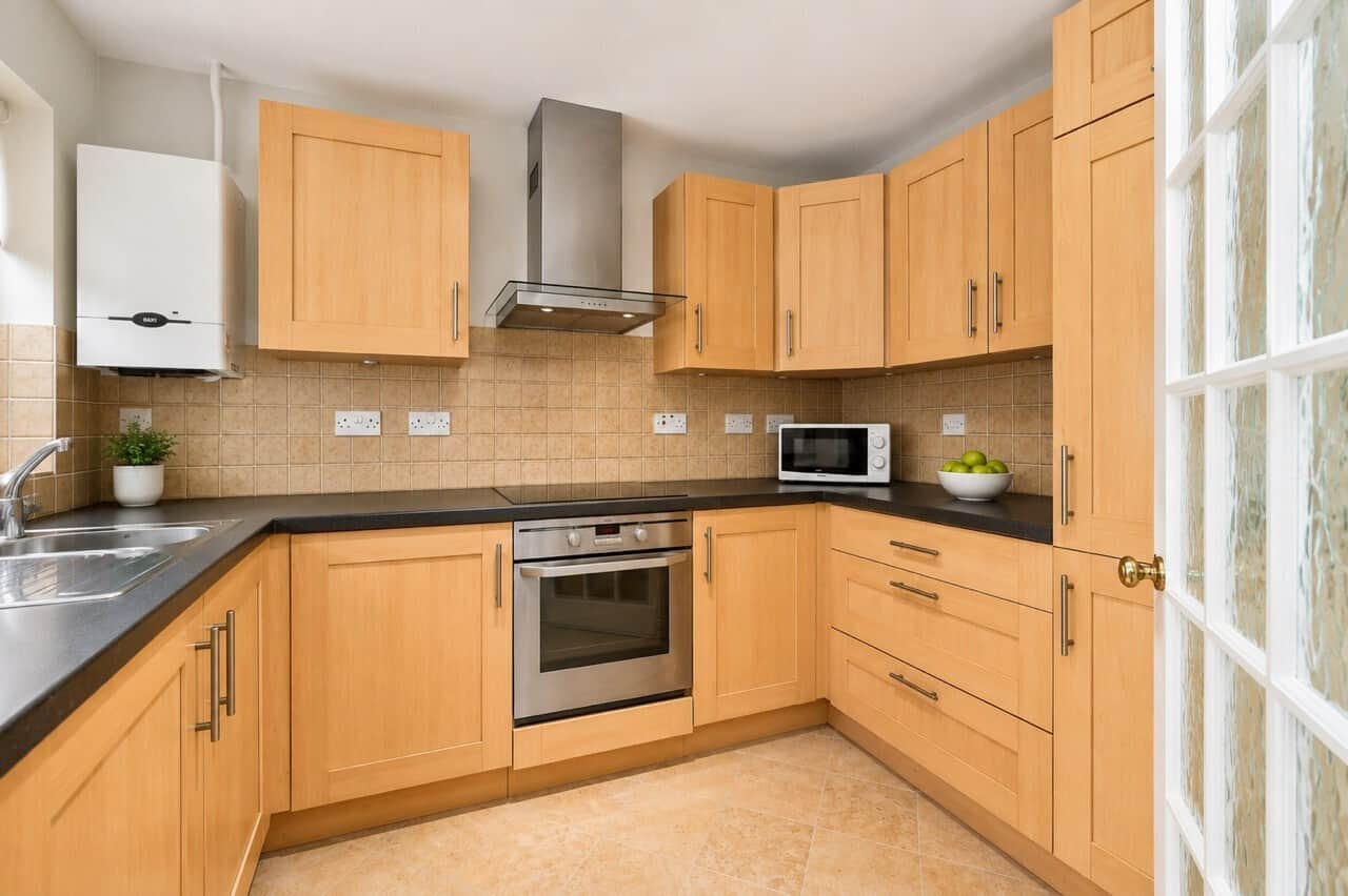 Property at Grovebury Gardens, Park Street, St. Albans