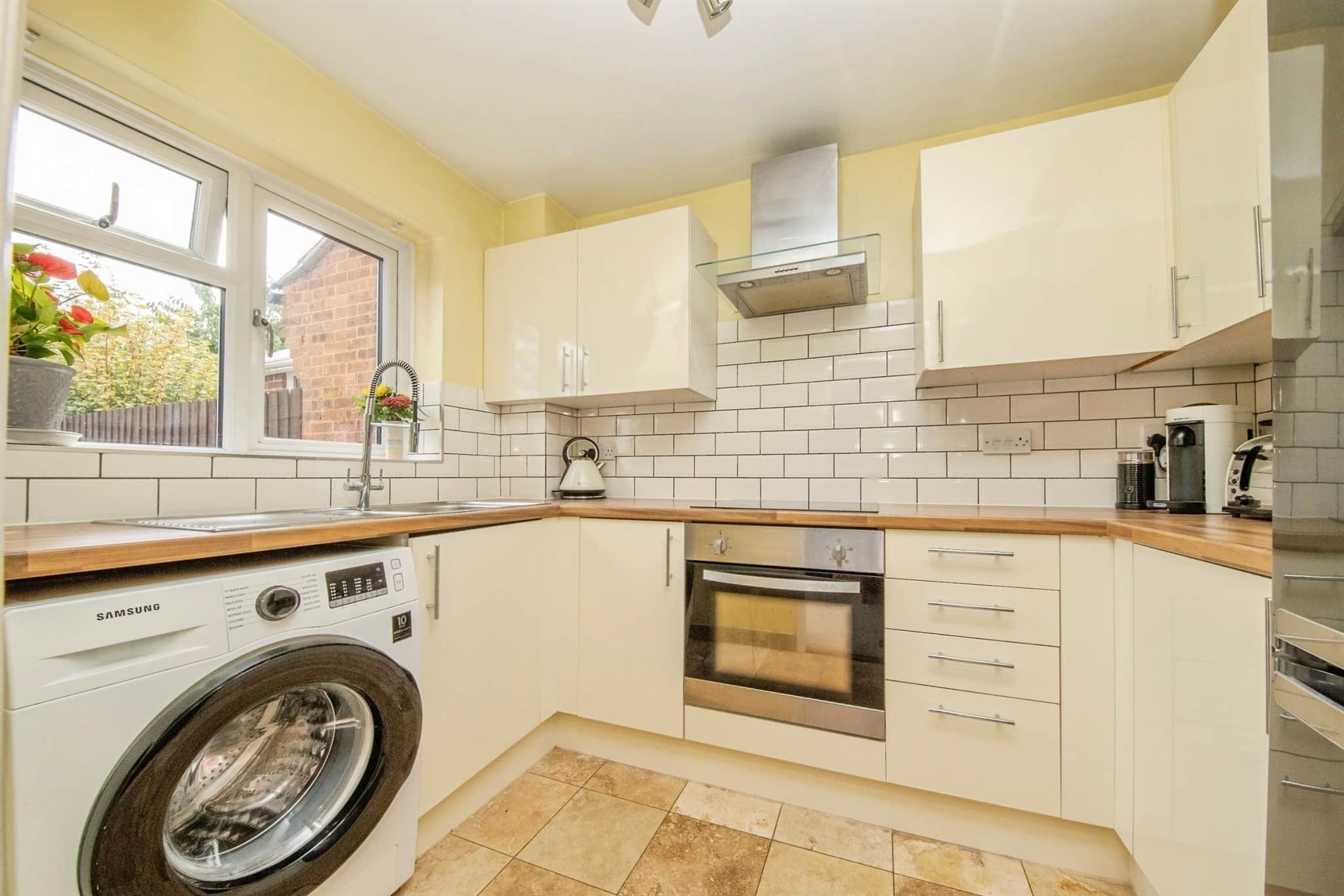 Property at Yew Tree Rise, Pinewood, IPSWICH