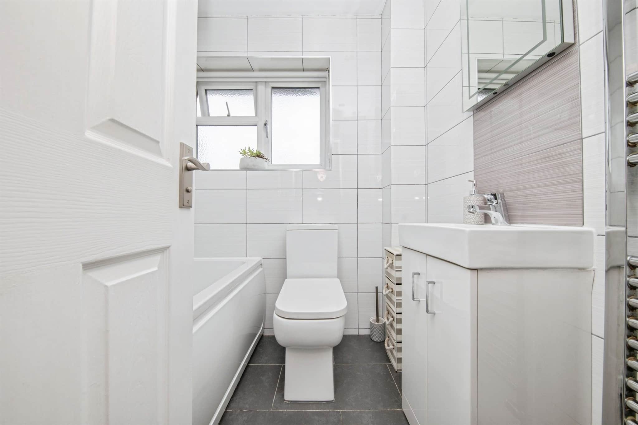 Property at Yew Tree Rise, Pinewood, IPSWICH