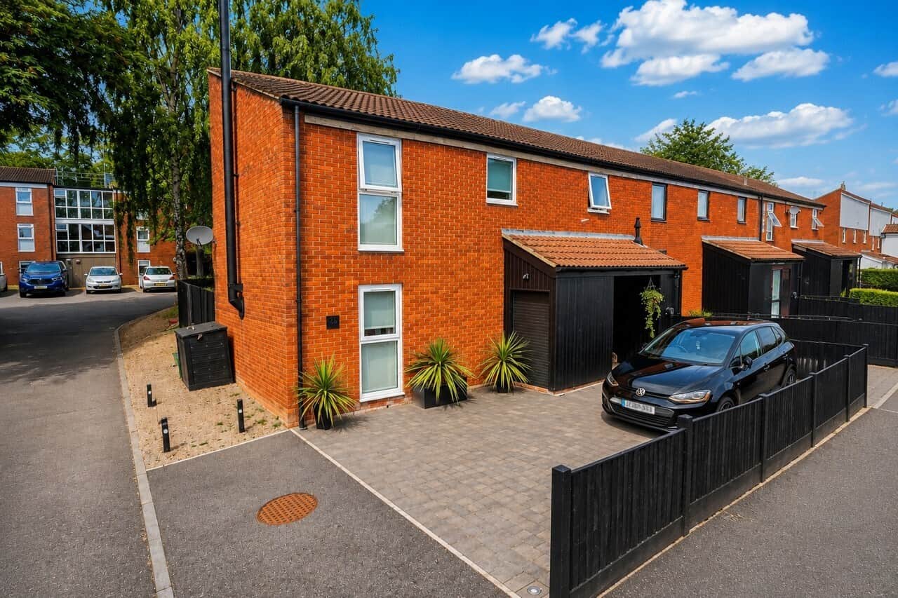 Property at Kimbolton Crescent, Stevenage