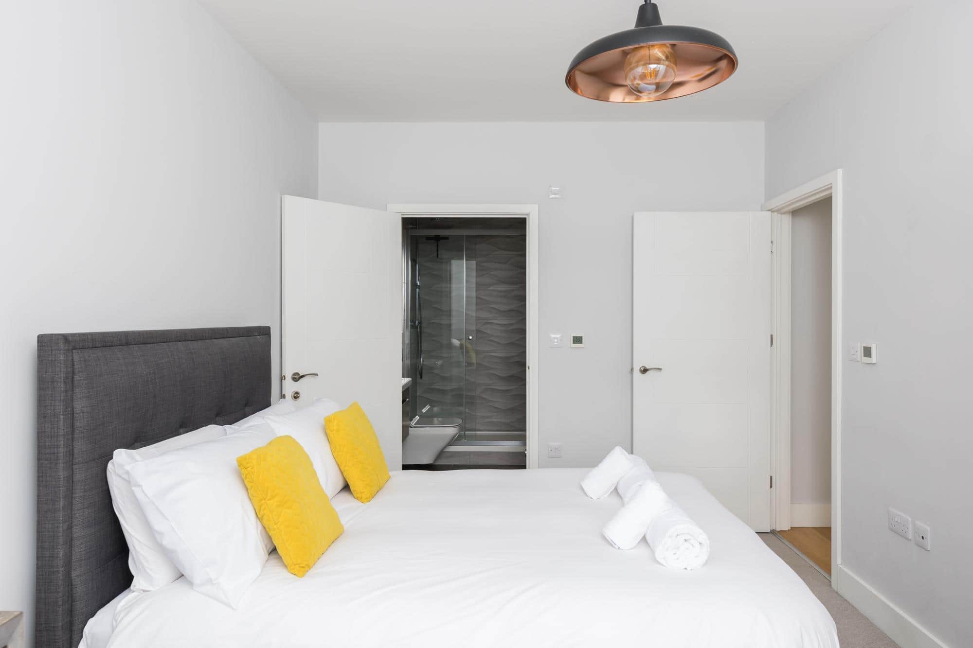 Property at Avenue Road, Leamington Spa