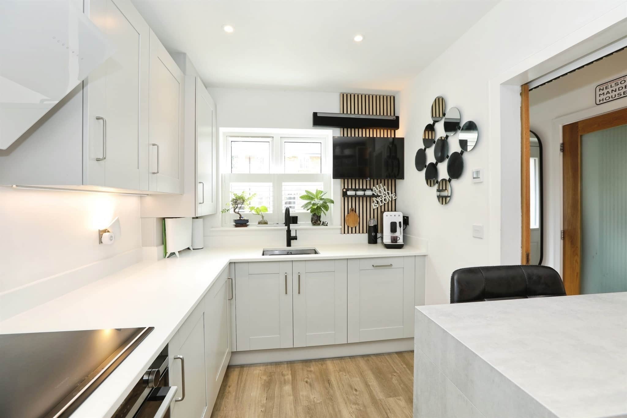 Property at Sinden Heath, Felbridge