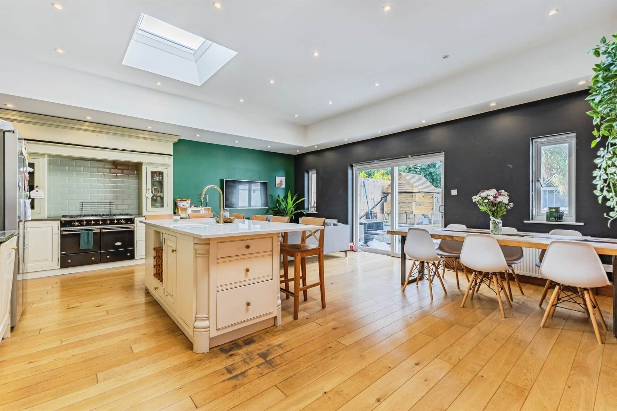 Property at Shiphay Avenue, Torquay