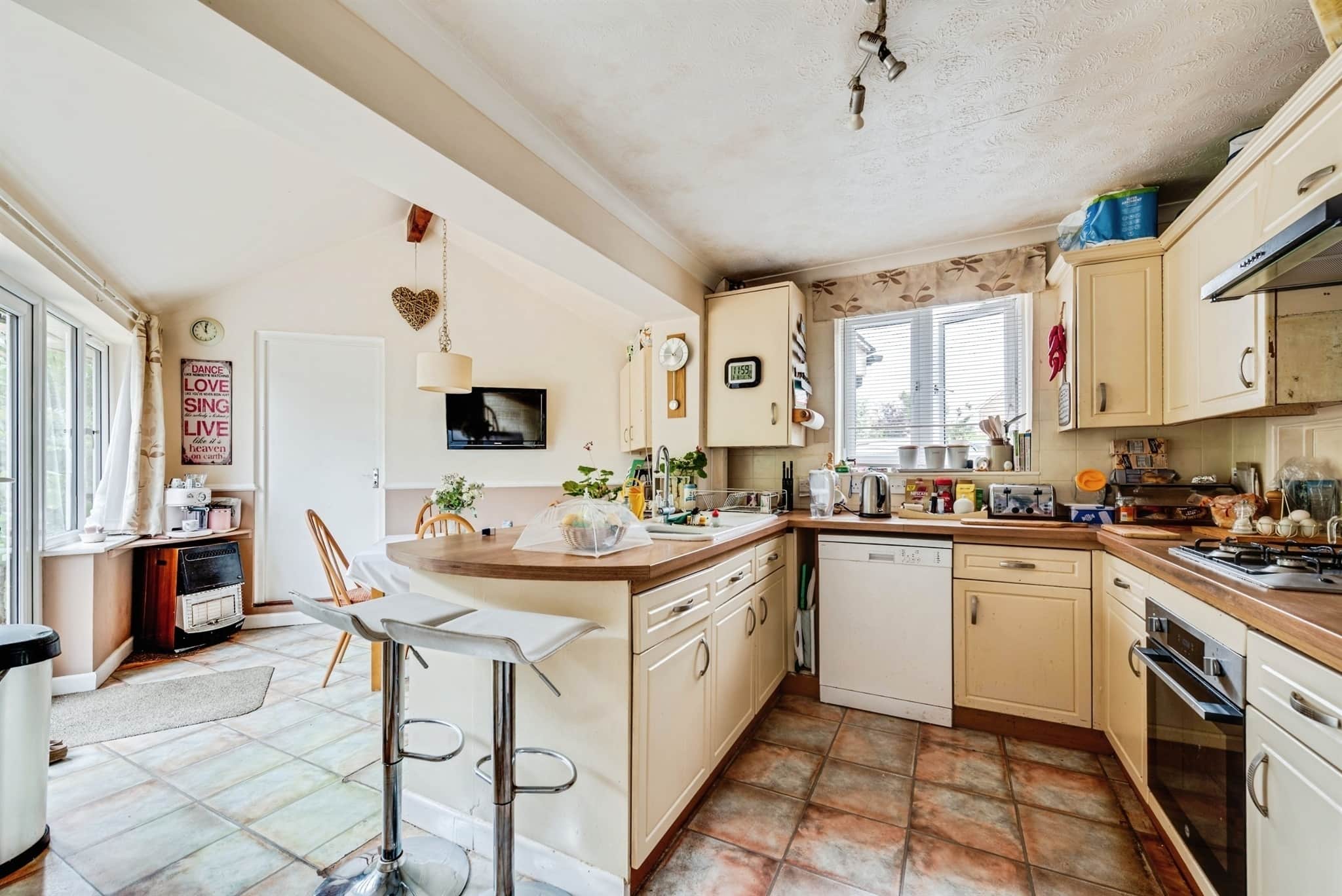 Property at Saxel Close, Aston, Bampton