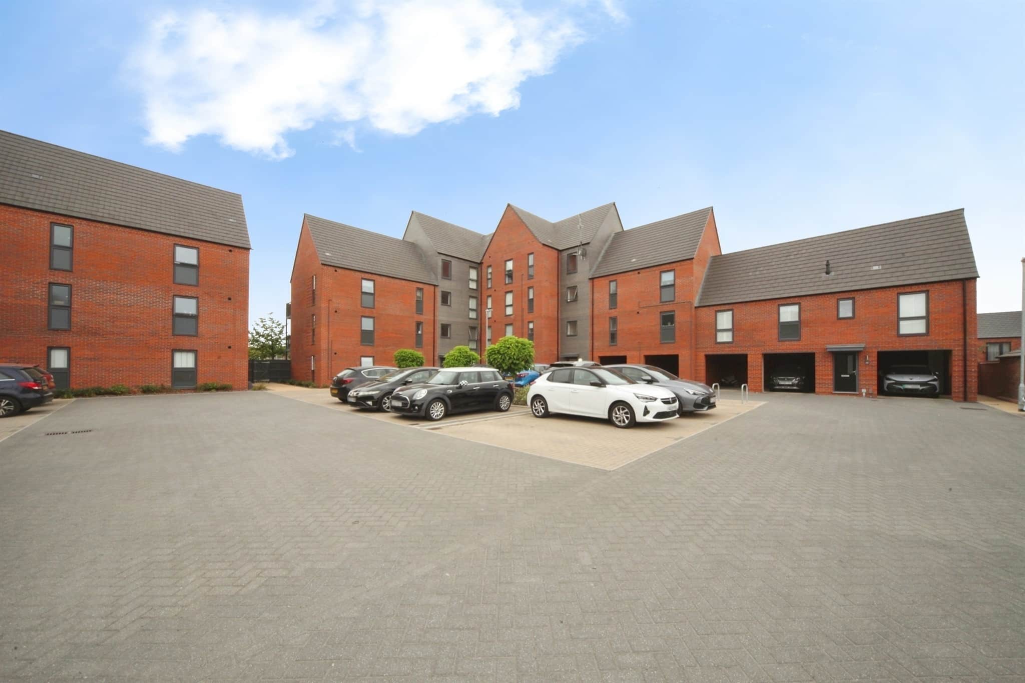 Property at Holly Lane, Houghton Regis, Dunstable