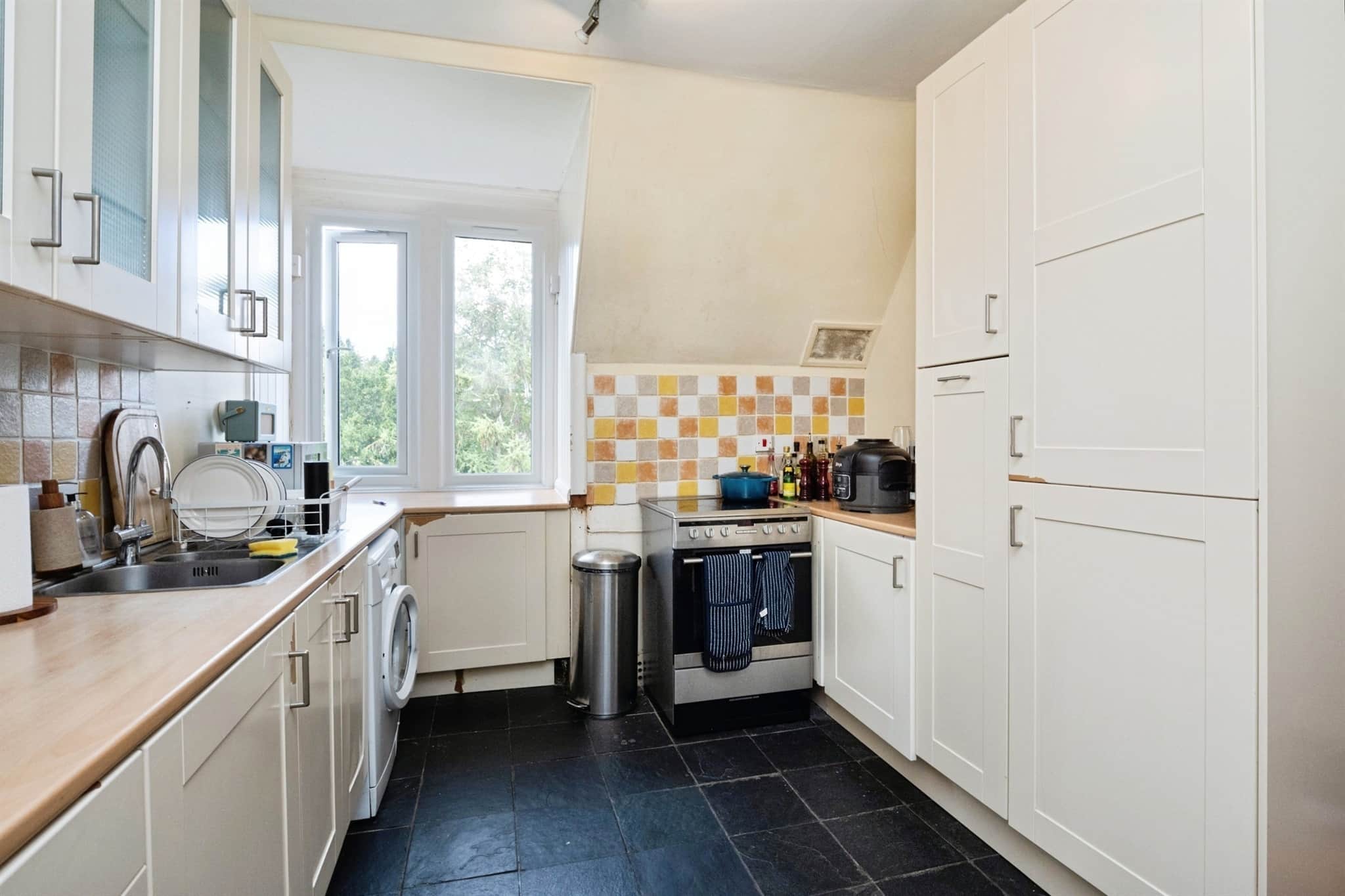 Property at Broadwater Down, Tunbridge Wells