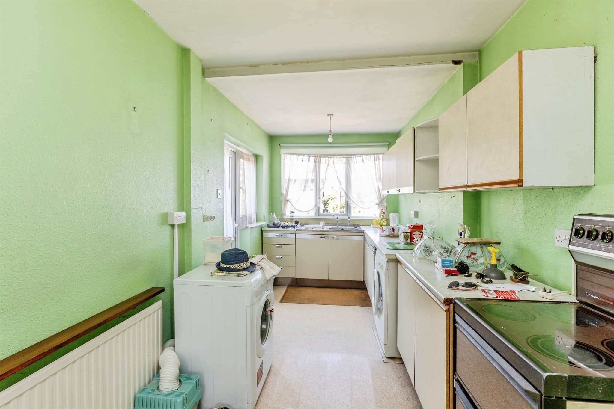 Property at Aylesbury Crescent, Bristol