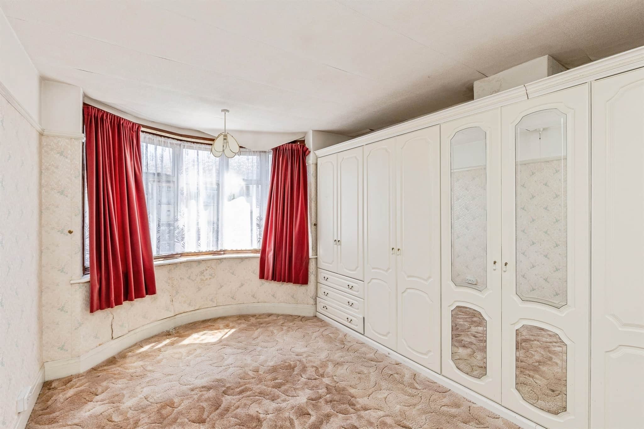 Property at Aylesbury Crescent, Bristol