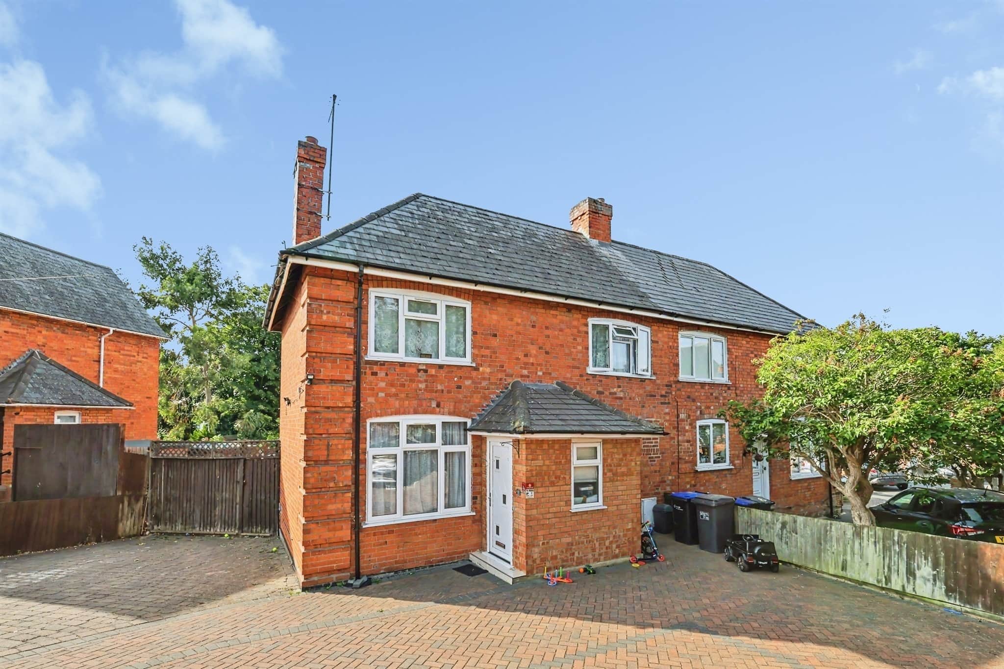 Property at Kingsland Avenue, Northampton