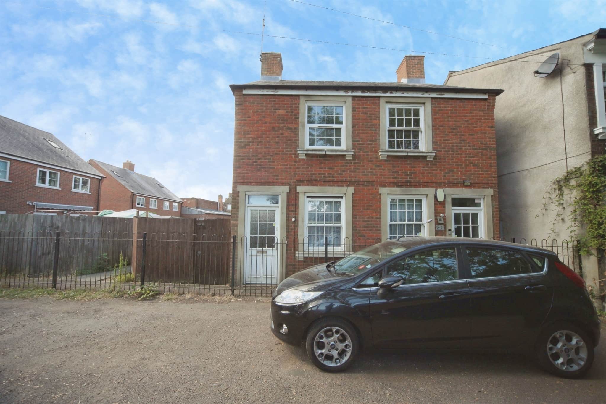 Property at Swan Gardens, Dunstable