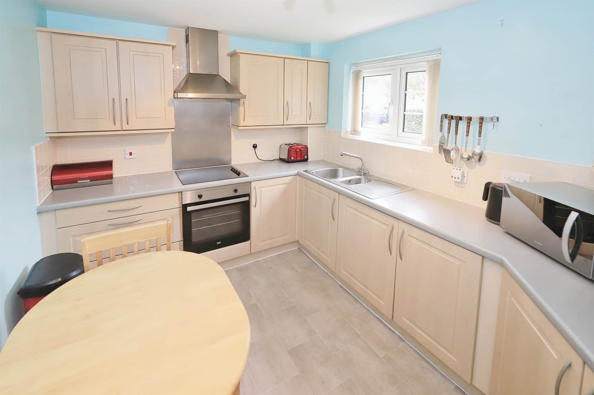 Property at Smallshire Close, Wednesfield, Wolverhampton