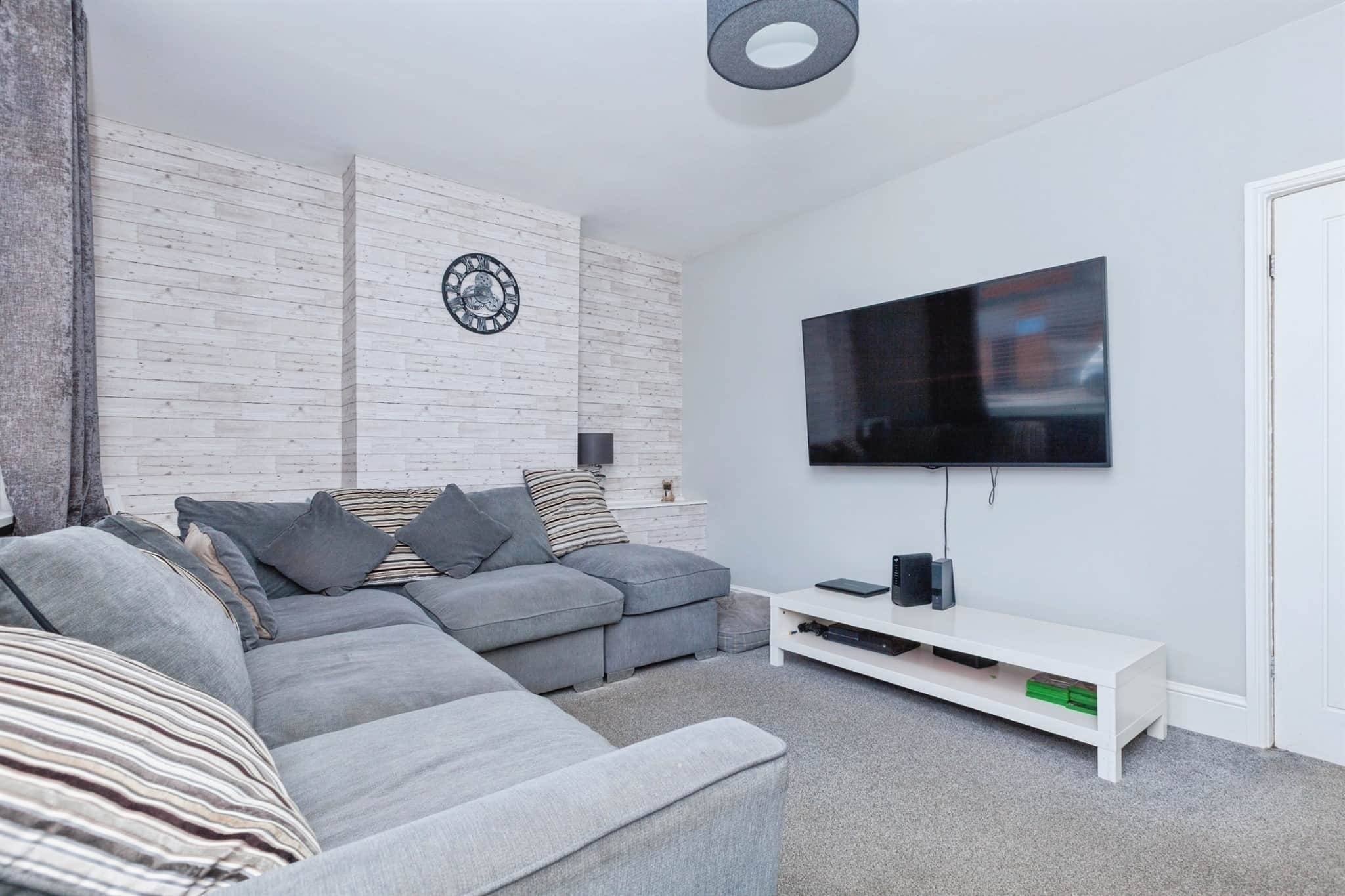 Property at Kingsfield Road, Barwell, LEICESTER