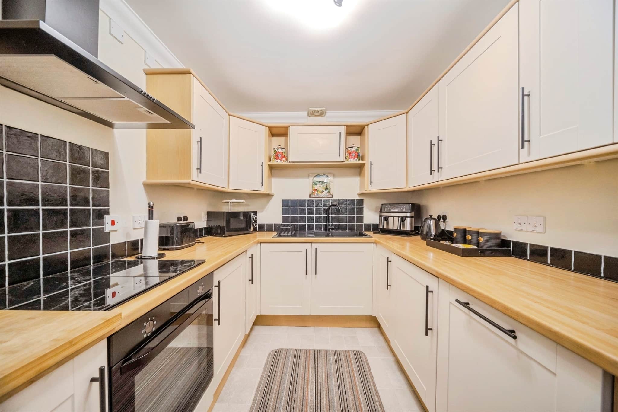 Property at Warren Road, Little Horwood, Milton Keynes