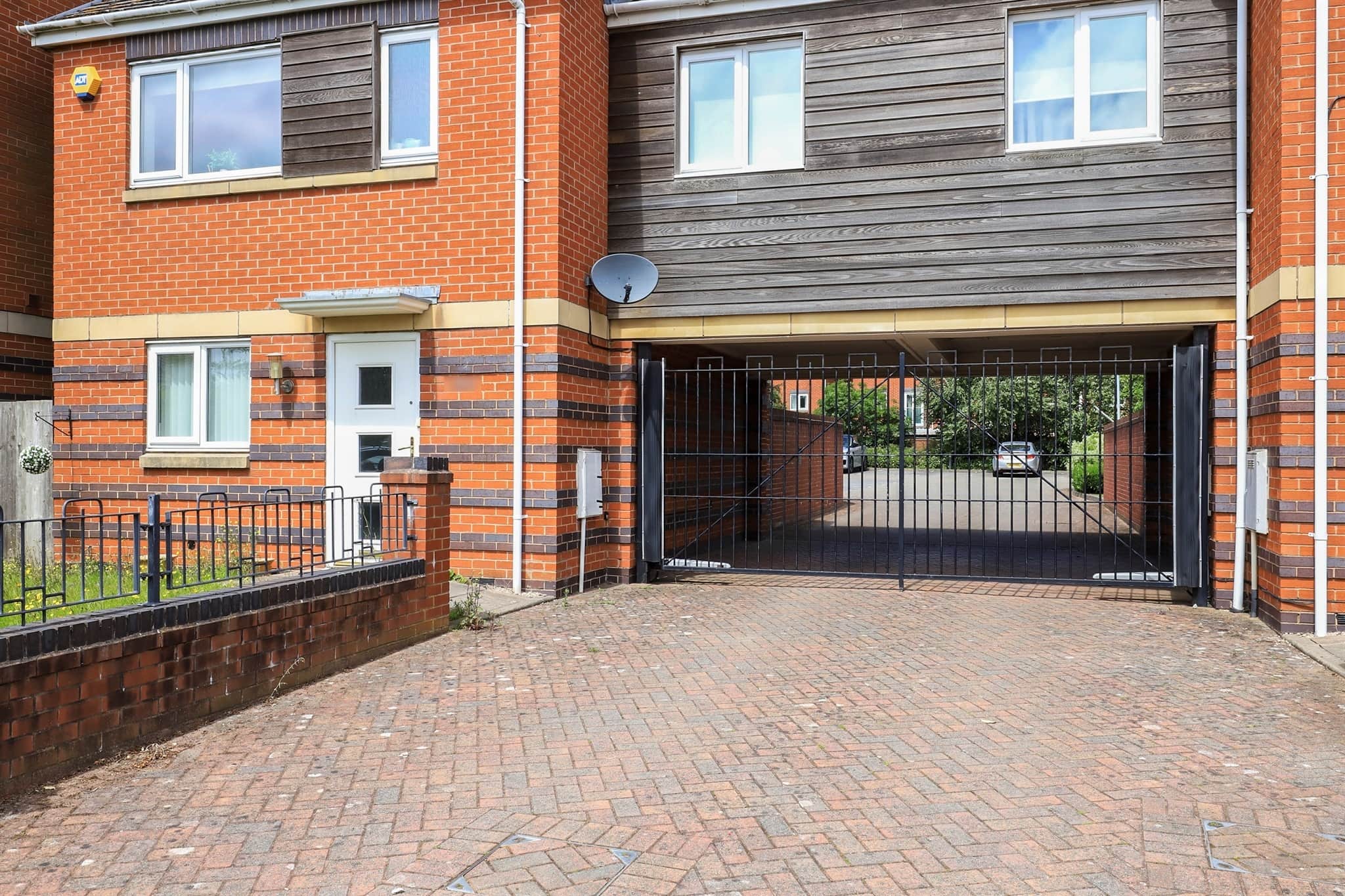 Property at Mayfield Road, Eastfield, Wolverhampton