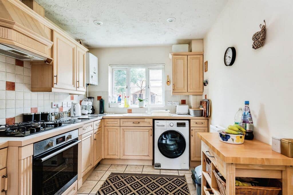 Property at Wynwards Road, Swindon