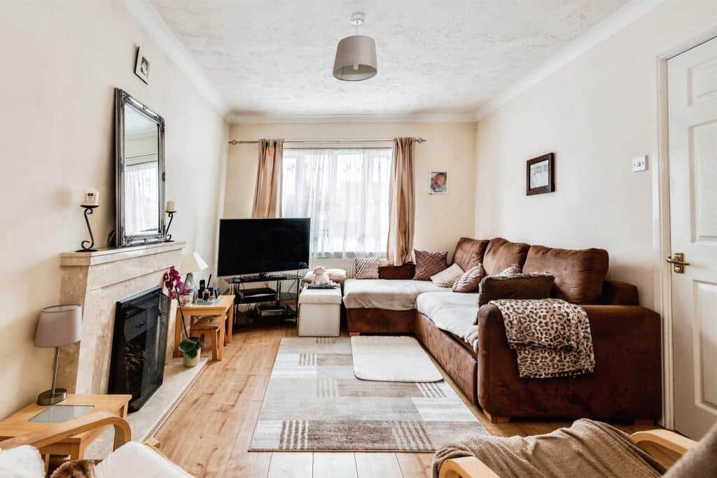 Property at Wynwards Road, Swindon