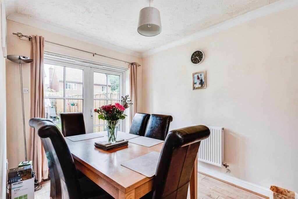 Property at Wynwards Road, Swindon