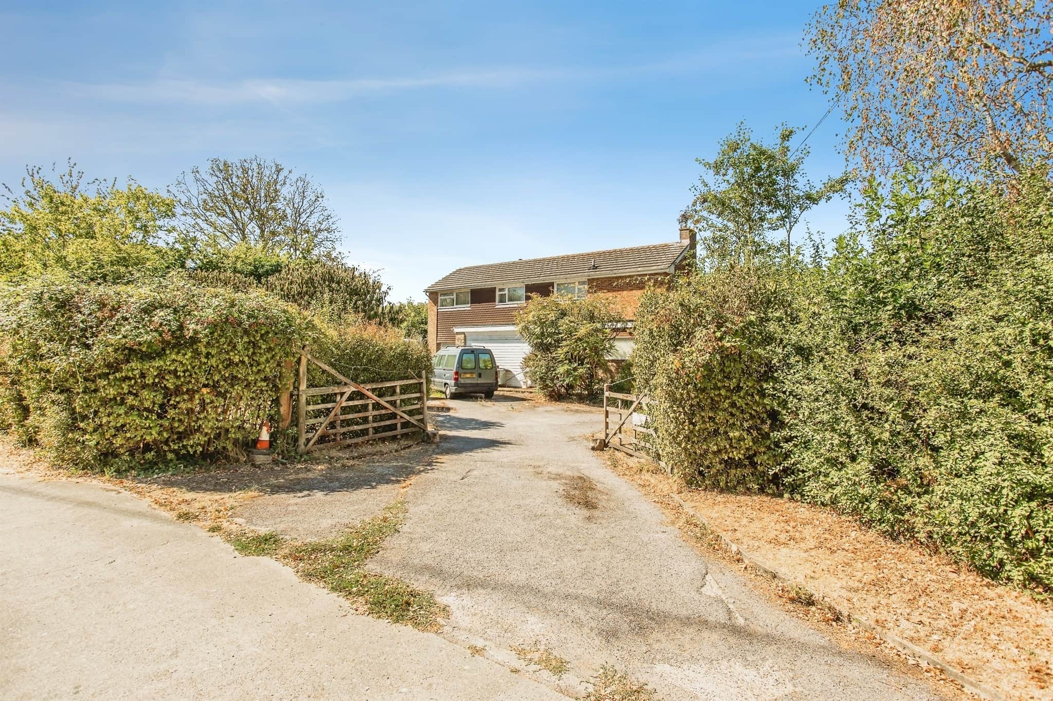Property at Kingsmans Farm Road, Hullbridge, Hockley