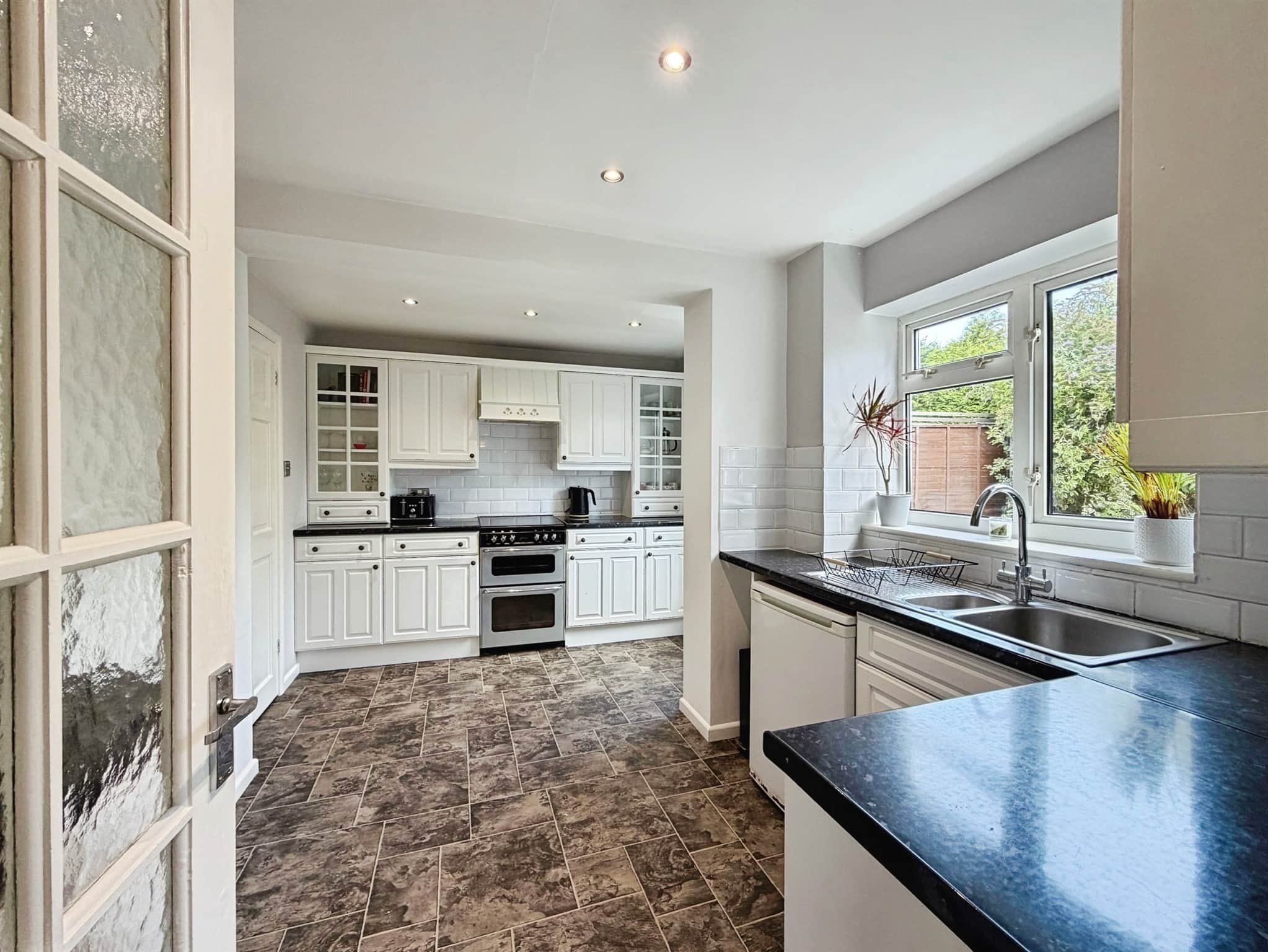 Property at Waterloo Close, Wellesbourne, Warwick