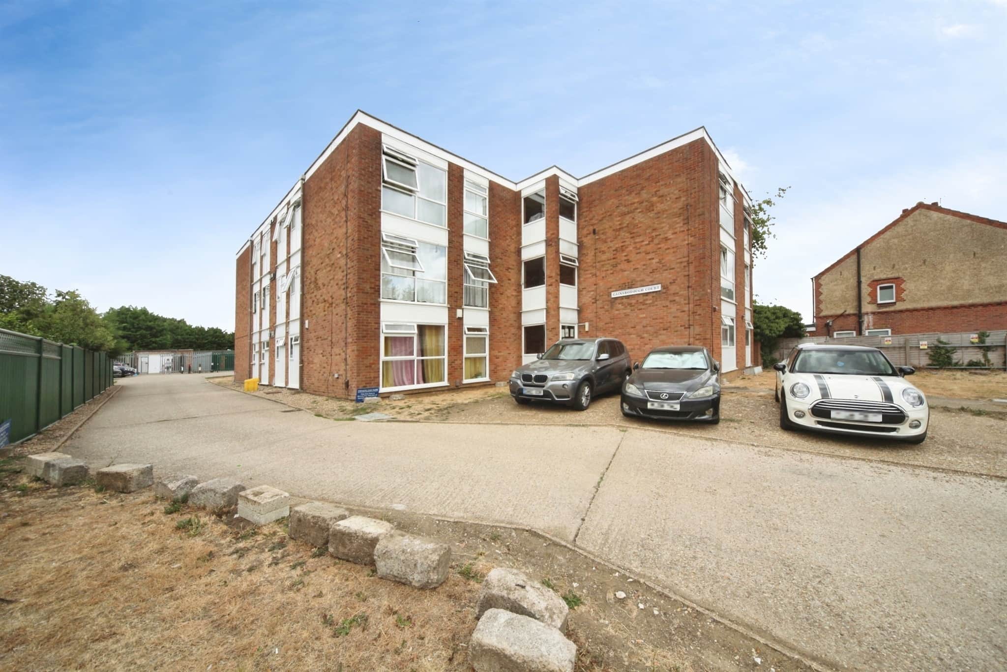 Property at Stockingstone Road, Luton