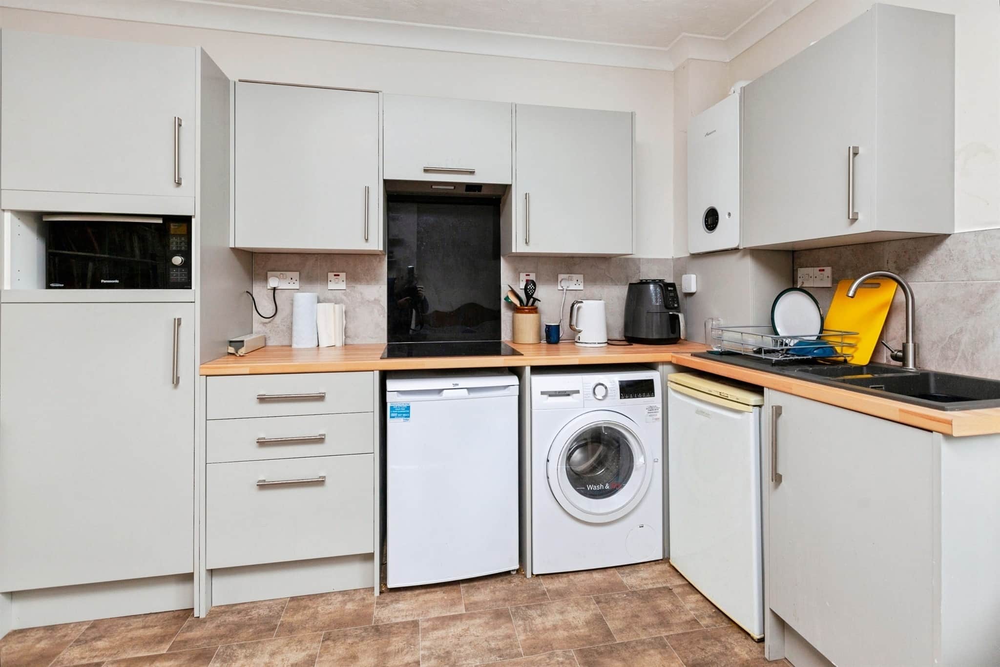 Property at Hencroft Street South, Slough