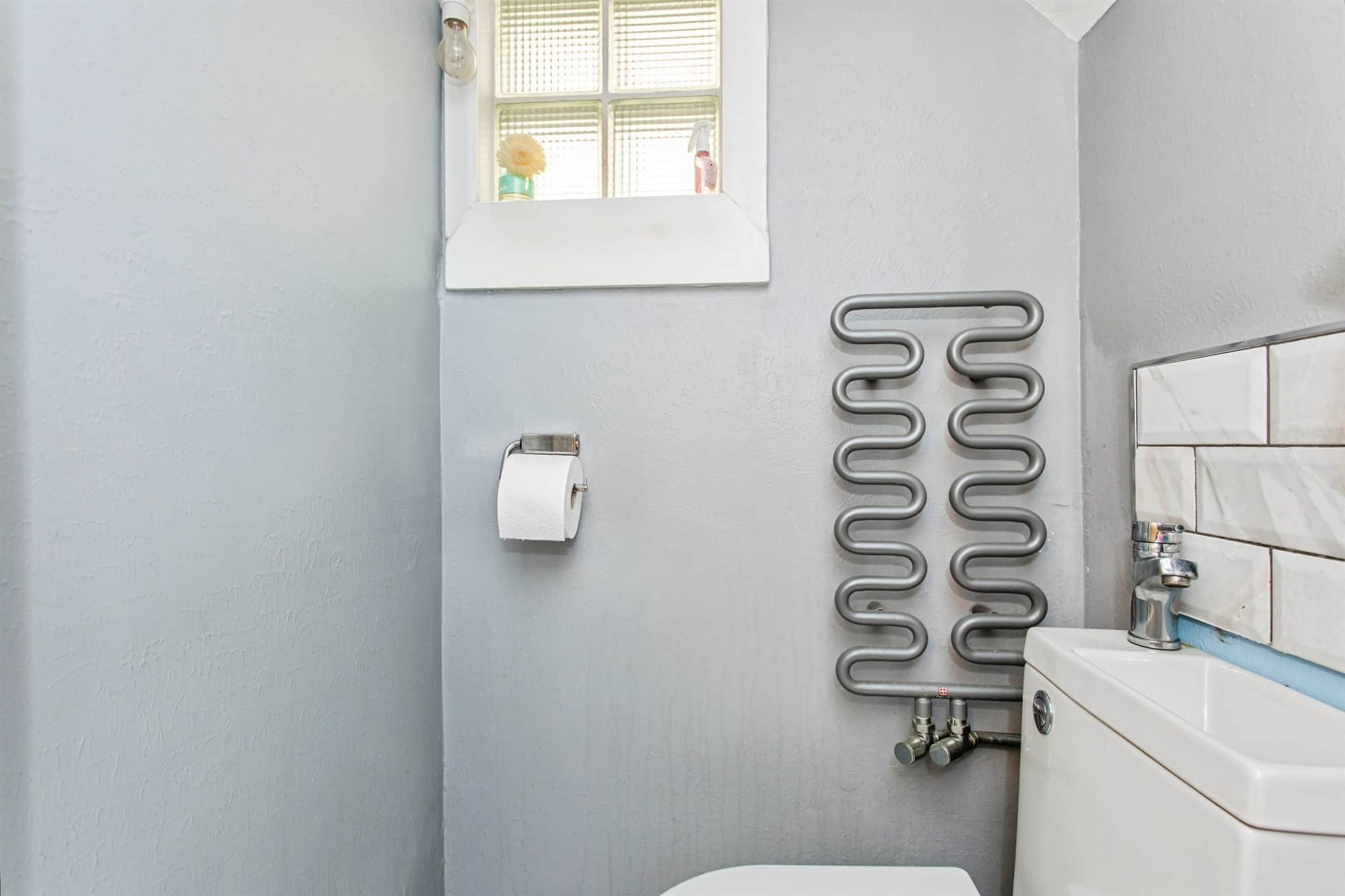 Property at Ennismore Gardens, Southend-On-Sea