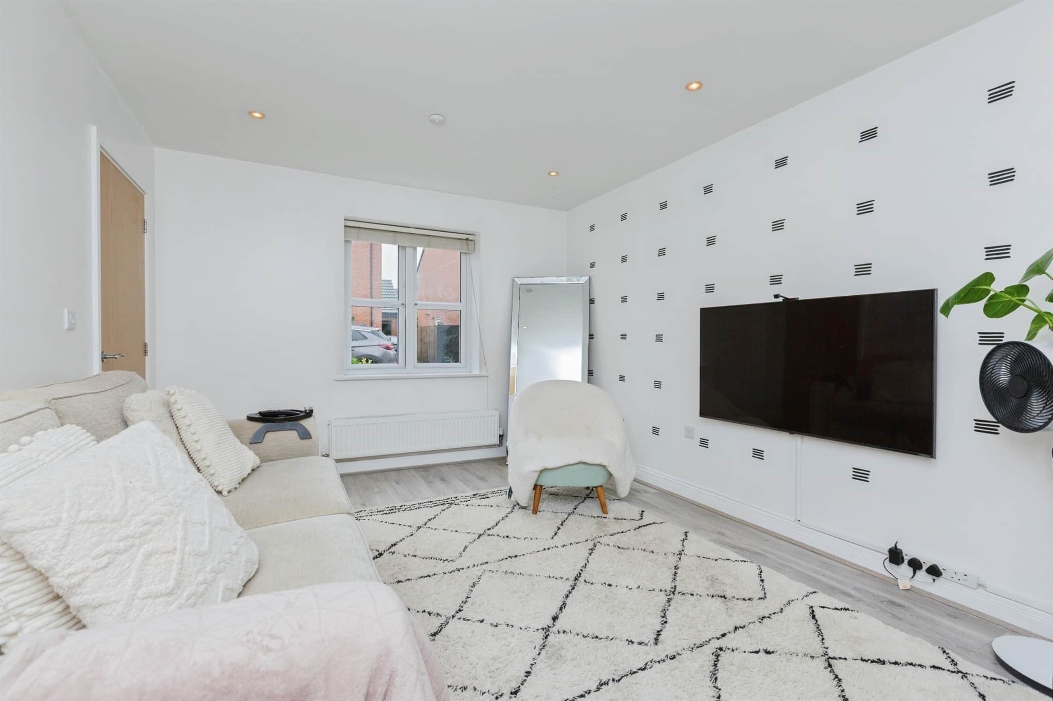 Property at Meteor Way, Whetstone, Leicester