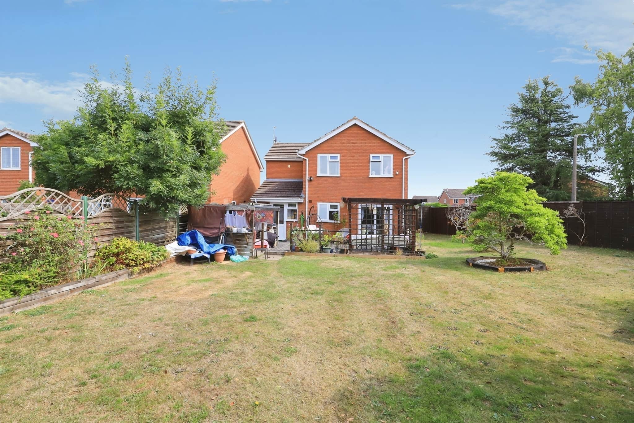Property at Wren Avenue, Perton, Wolverhampton