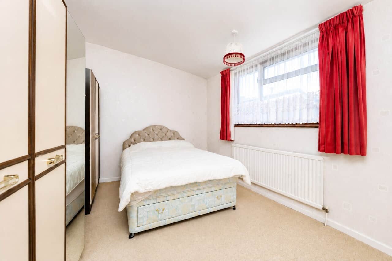 Property at Shackledell, Stevenage