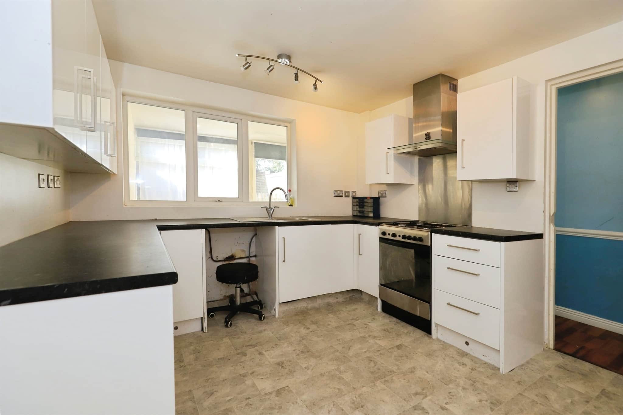 Property at Harvesters Walk, Pendeford, Wolverhampton