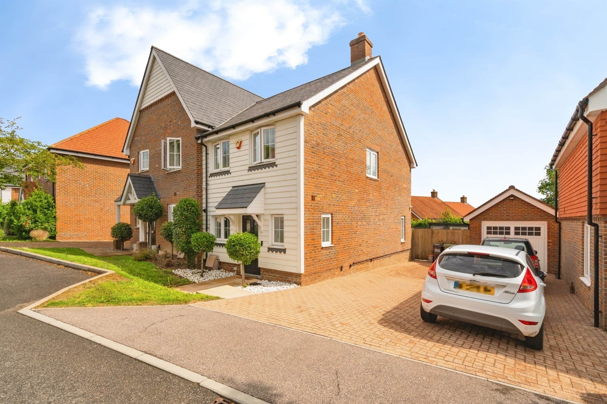 Property at Kingfisher Drive, Crowborough