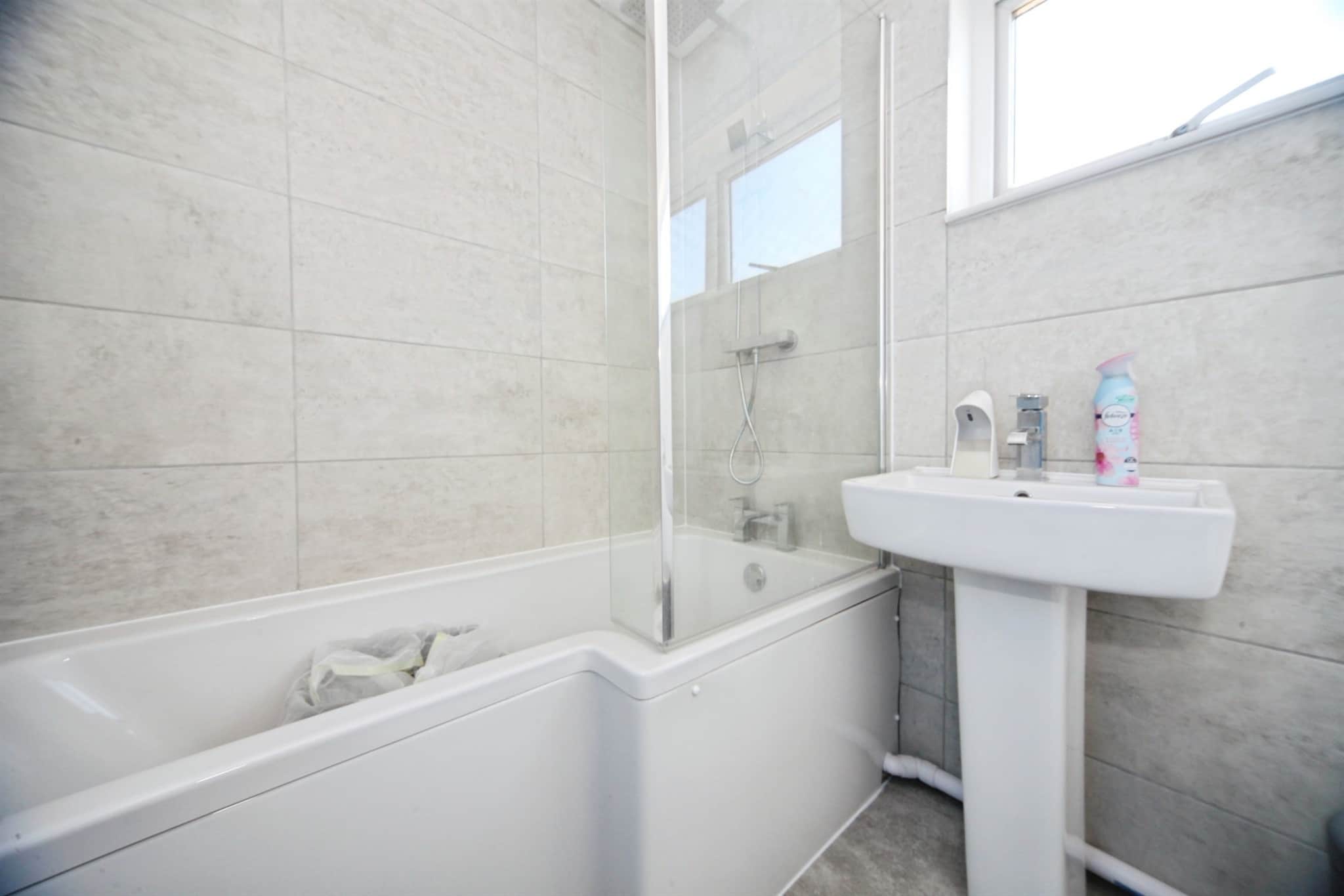 Property at Winchester Gardens, Luton